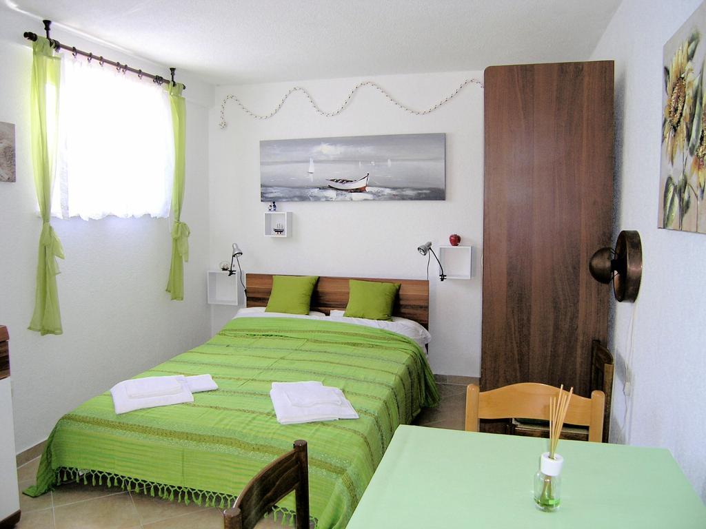 Studio Apartment Tamara Krk Town Camera foto
