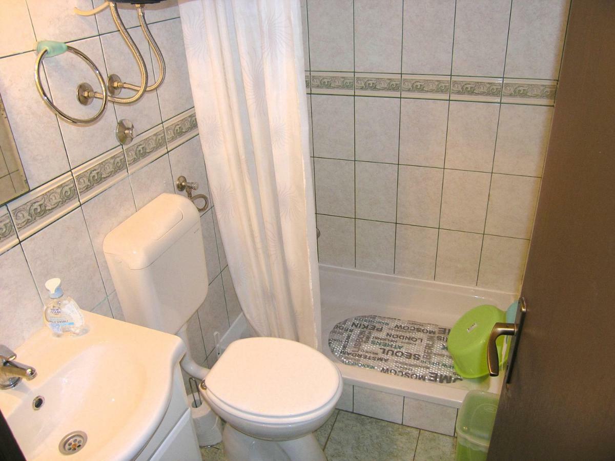 Studio Apartment Tamara Krk Town Esterno foto